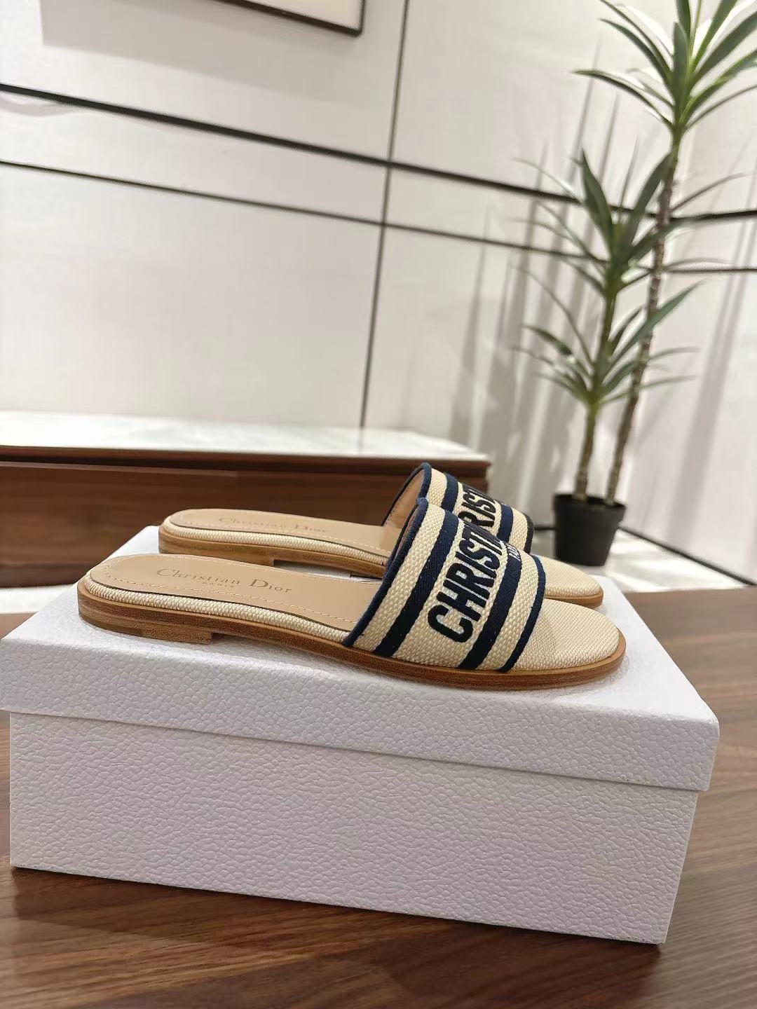 DWAY SLIDES IN BEIGE AND NAVY BLUE TECHNICAL FABRIC - 35