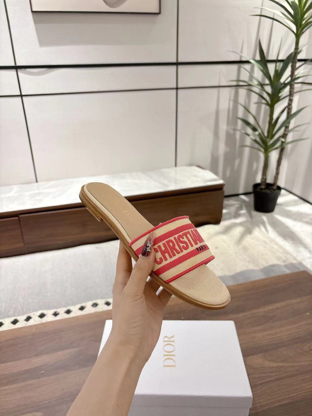 DWAY SLIDES IN BEIGE AND RED TECHNICAL FABRIC - 35