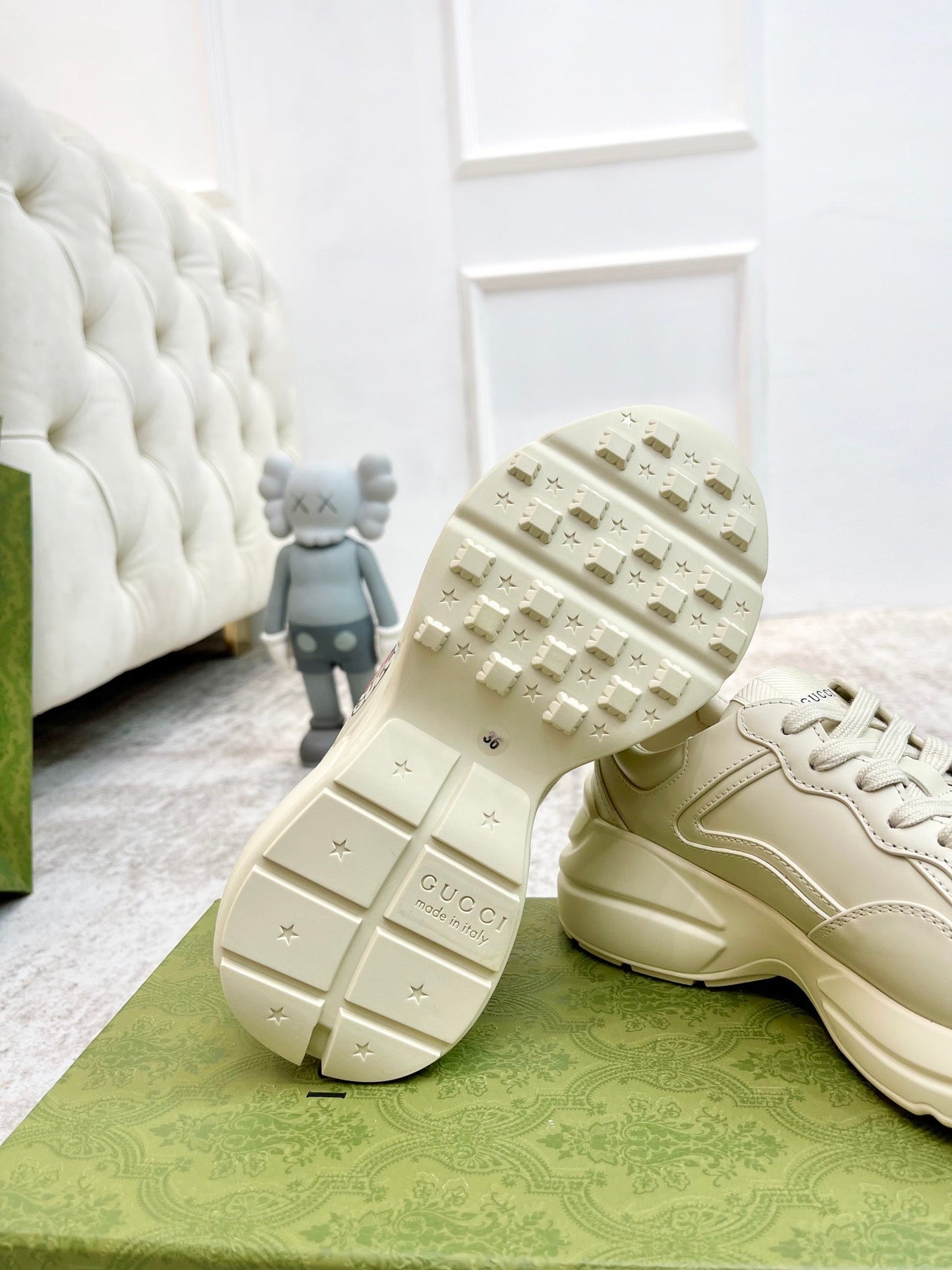 GG RHYTON TRAINER WHITE LAMBSKIN WITH HEART MOTIF - 35