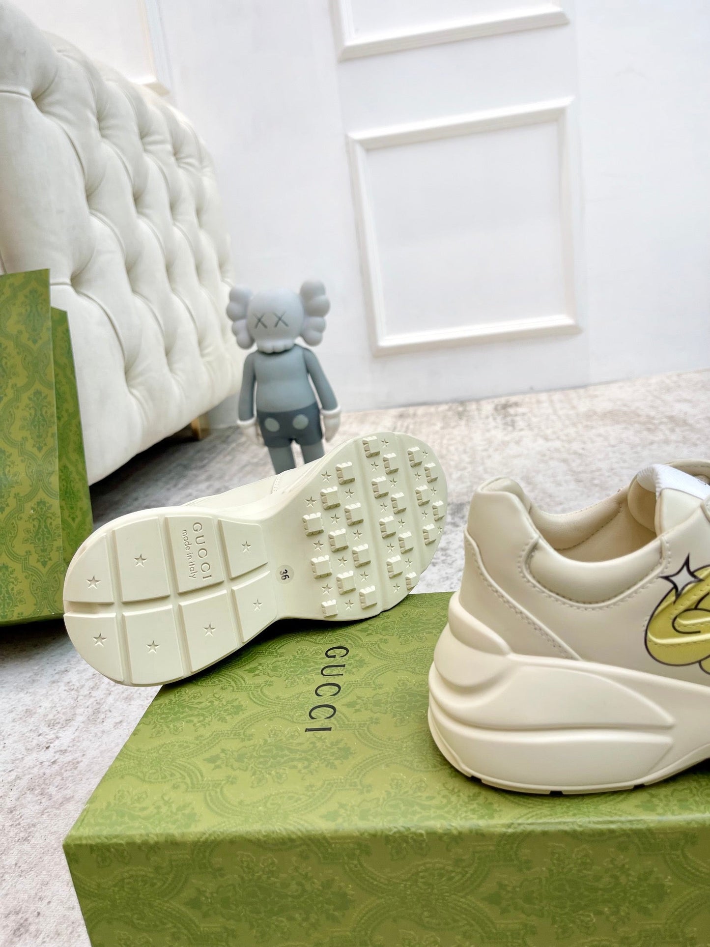 GG RHYTON TRAINER WHITE LAMBSKIN WITH ICON - 35
