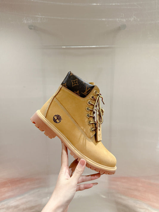 LV X TIMBERLAND ANKLE BOOT IN TORTILLA BROWN SUEDE - 35