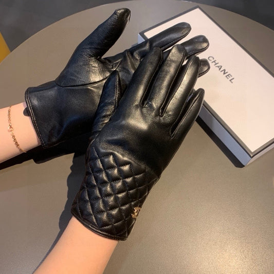 GLOVES IN BLACK LAMBSKIN WITH GOLD LOGO 462263 - M