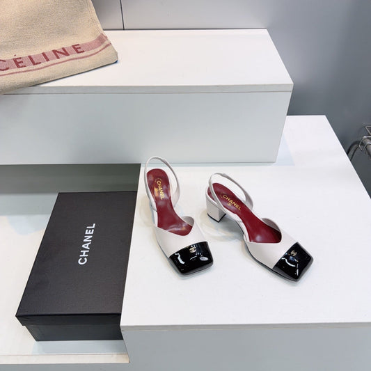 CHANEL 26S СЛІНГБЕК 55 ММ З БІЛОЇ ОВЕЧОЇ ШКІРИ З ЧОРНИМ МИСОМ