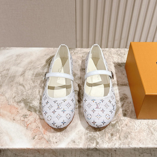 LV BALLET FLAT IN WHITE MONOGRAM CANVAS - 35