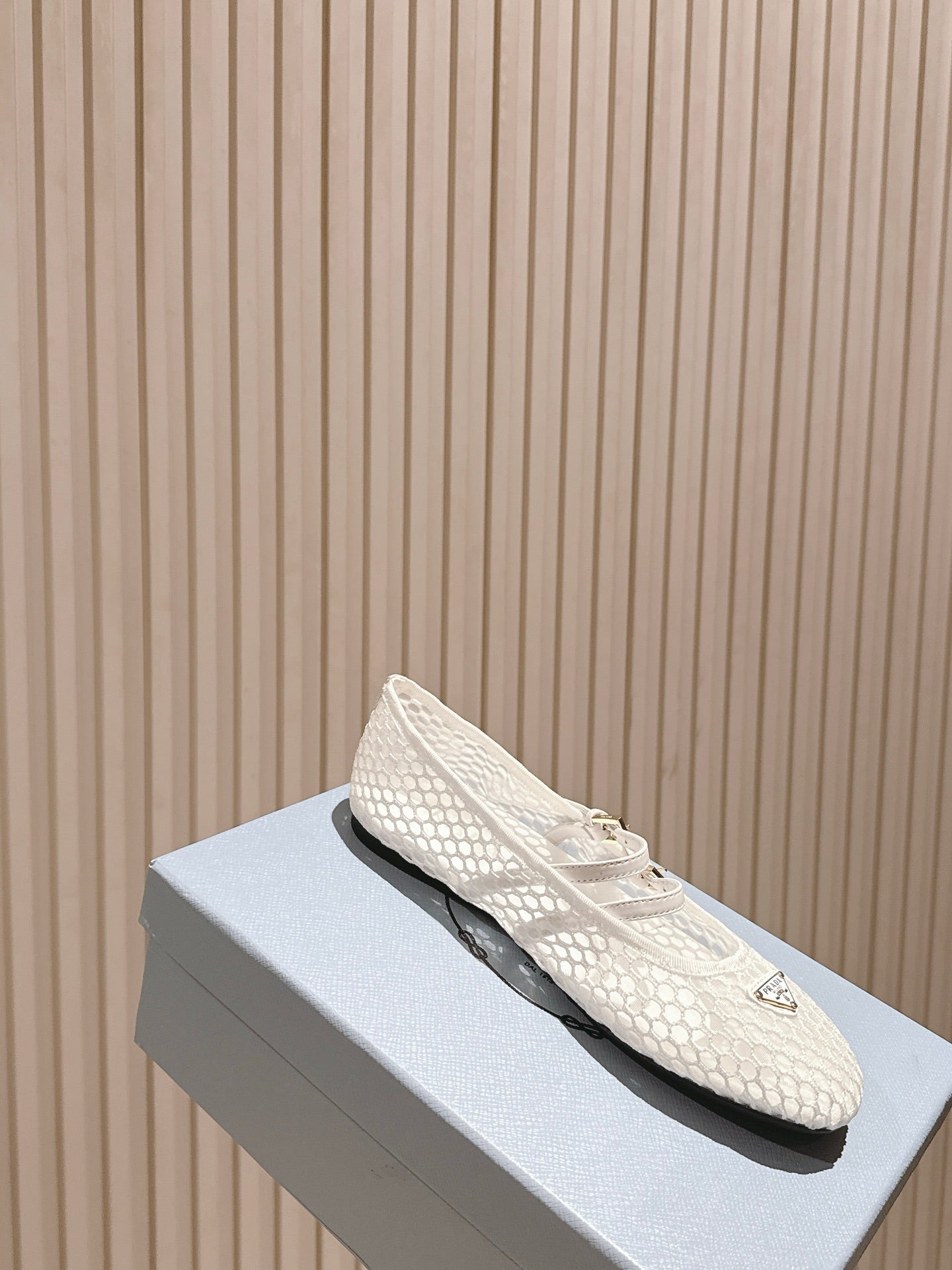 PRADA 25S BALLERINAS BALLET FLATS IN WHITE MESH FABRIC - 35