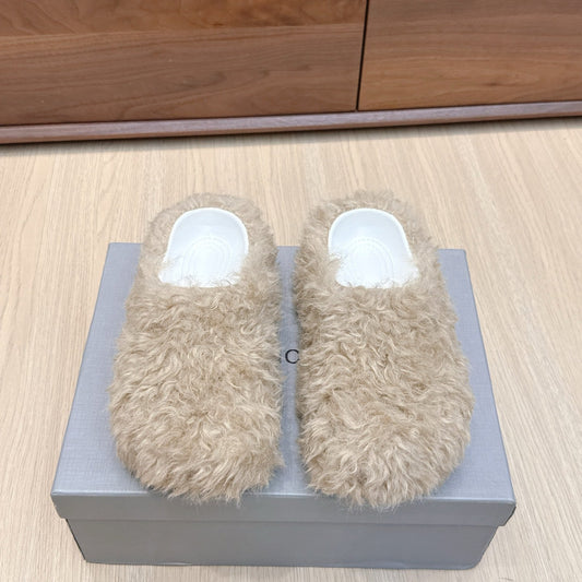BALENCIAGA 25S MULES IN BEIGE FAUX FUR - 35
