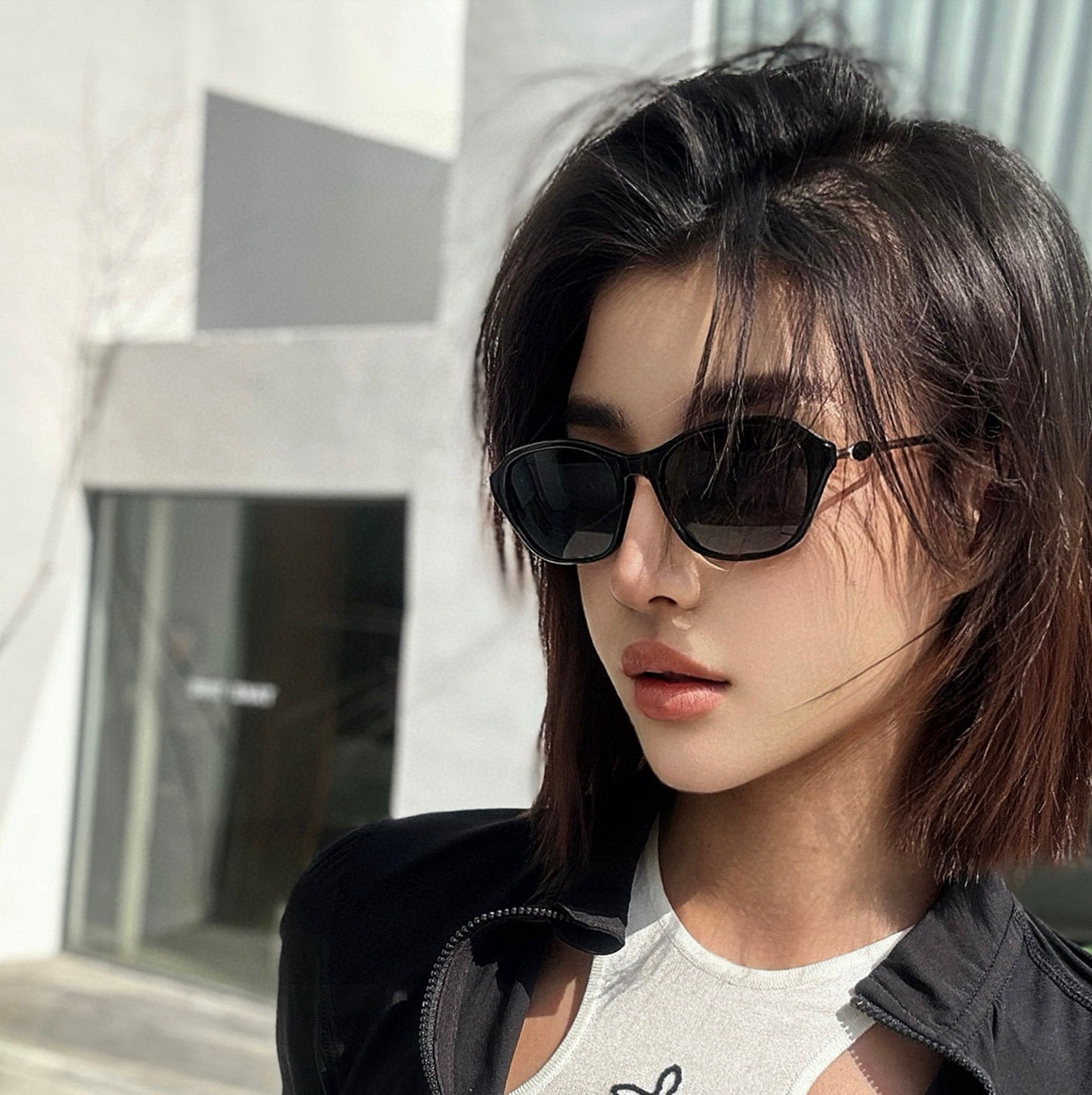 OVAL FRAME SUNGLASSES G4906 IN ACETATE AND METAL - Black