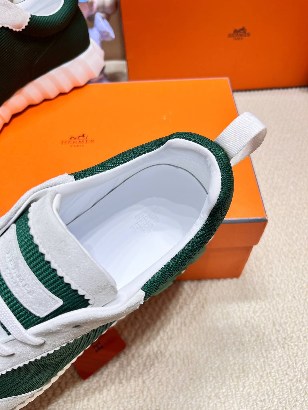 BOUNCING SNEAKER IN PALE GRAY SUEDE AND GREEN FOREST KNIT - 34