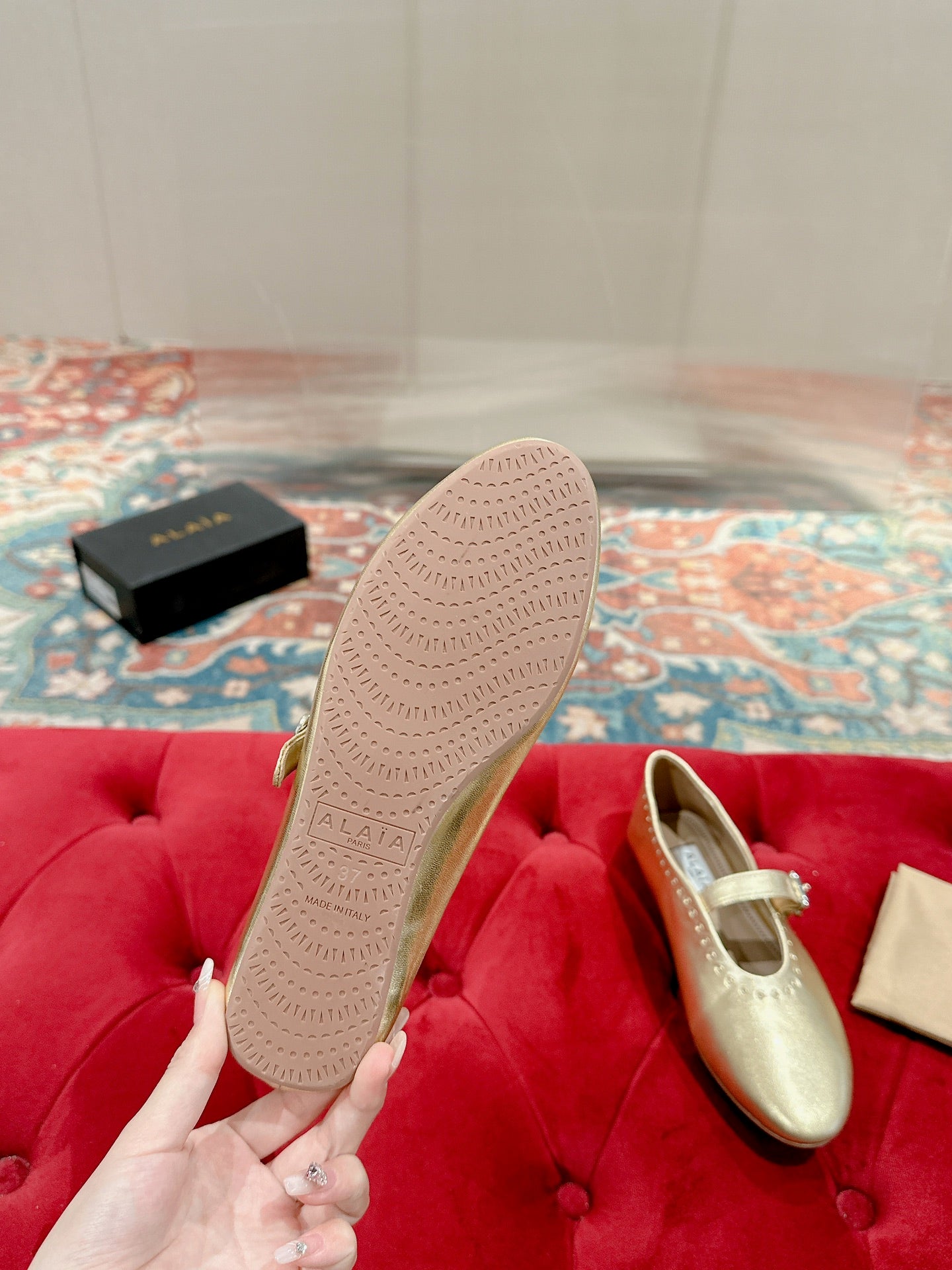 ALAIA MARY JANE IN GOLD LAMBSKIN WITH GOLD HARDWARE - 35