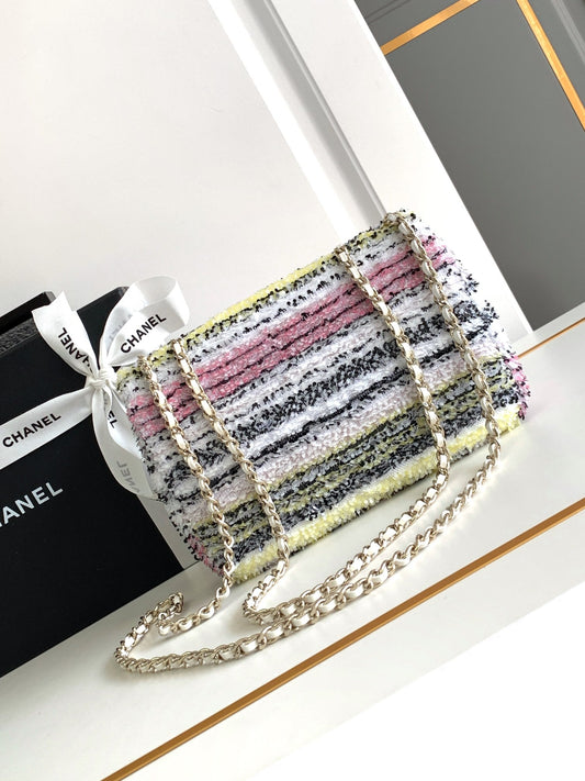 МІНІ-СУМКА CC 21 FLAP BAG З КОЛЬОРОВОГО ВОВНЯНОГО ТРІДУ