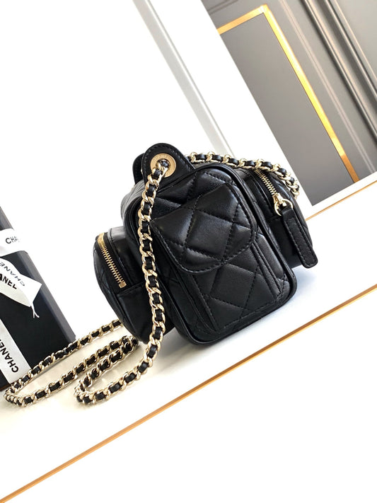 СУМКА-ФОТОАПАРАТ CHANEL 25S 23 З ЧОРНОЇ ОВЕЧОЇ ШКІРИ З ЗОЛОТОЮ ФУРНІТУРОЮ