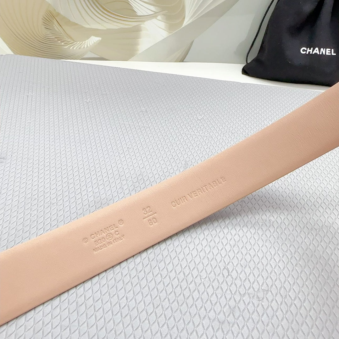 CC 30MM BELT IN ALMOND BEIGE SHINNY CALFSKIN WHITE LOGO - 30