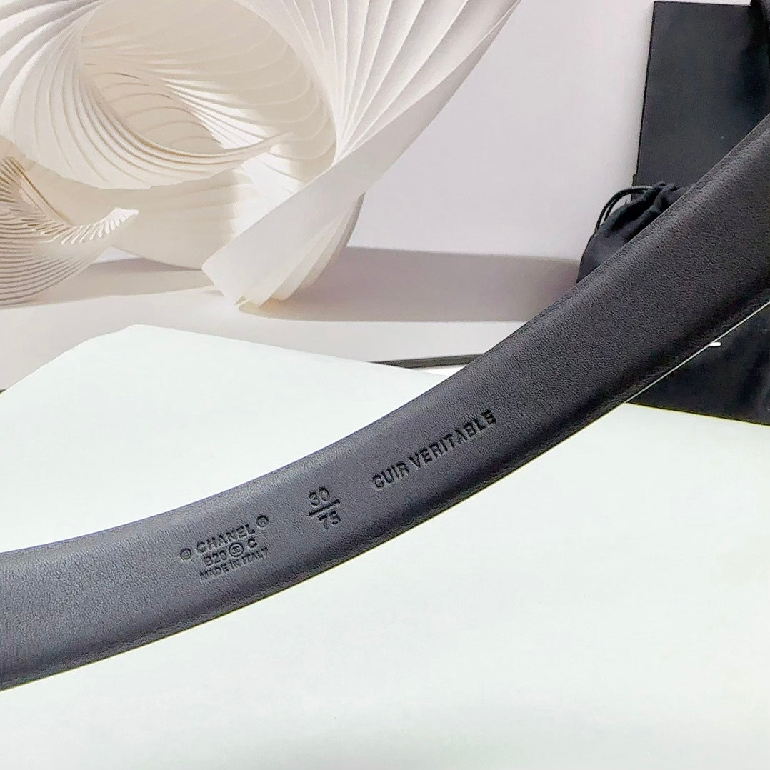 CC 30MM BELT IN BLACK CALFSKIN METAL HARDWARE - 30