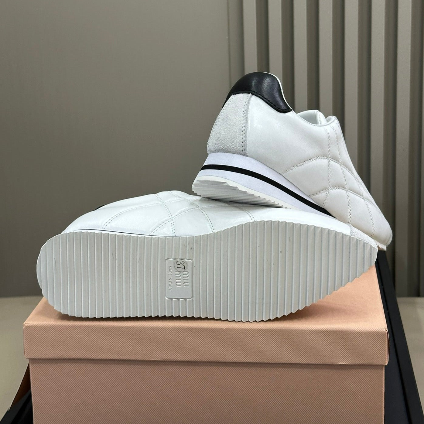 POINTED SPORTS SHOES WHITE LAMBSKIN - 35