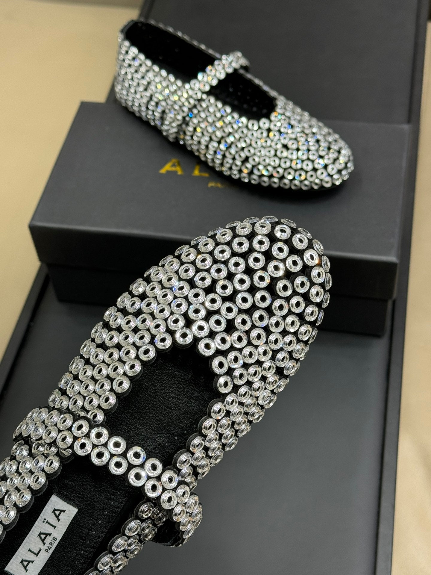 CRYSTAL-EMBELLISHED BALLERINA SHOES WHITE - 35