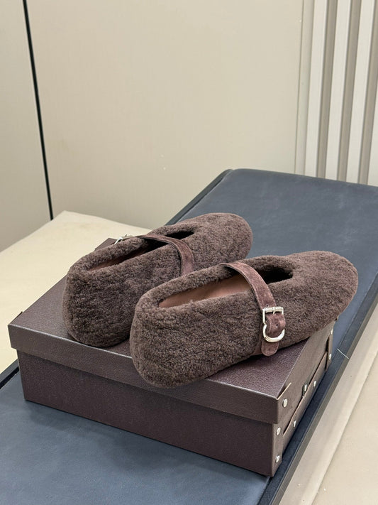 ALAIA 25S ЗАМШЕВІ БАЛЕТКИ COZY MARY JANE НА ХУТРІ ВІВЦІ, ТЕМНО-КОРИЧНЕВІ - 35
