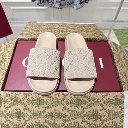 Шльопки GG NUDE BEIGE SUEDE З ВИДАВЛЕНИМ ЛОГОТИПОМ СТИЛЬ 2 - 36