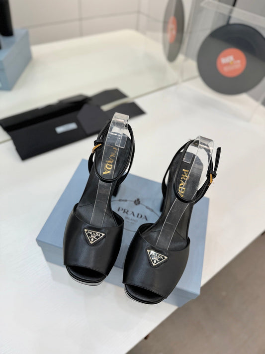 БОСОНІЖКИ PRADA 26S НА ПІДБОРАХ 115 ММ ЧОРНОЇ ТЕЛЯЧОЇ ШКІРИ З ЛОГОТИПОМ