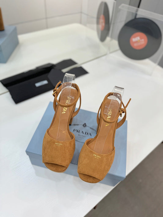 БОСОНІЖКИ PRADA 26S НА ПІДБОРАХ 115 ММ З КОРИЧНЕВОЇ ЗАМШІ КОЛЬОРУ КАРАМЕЛІ