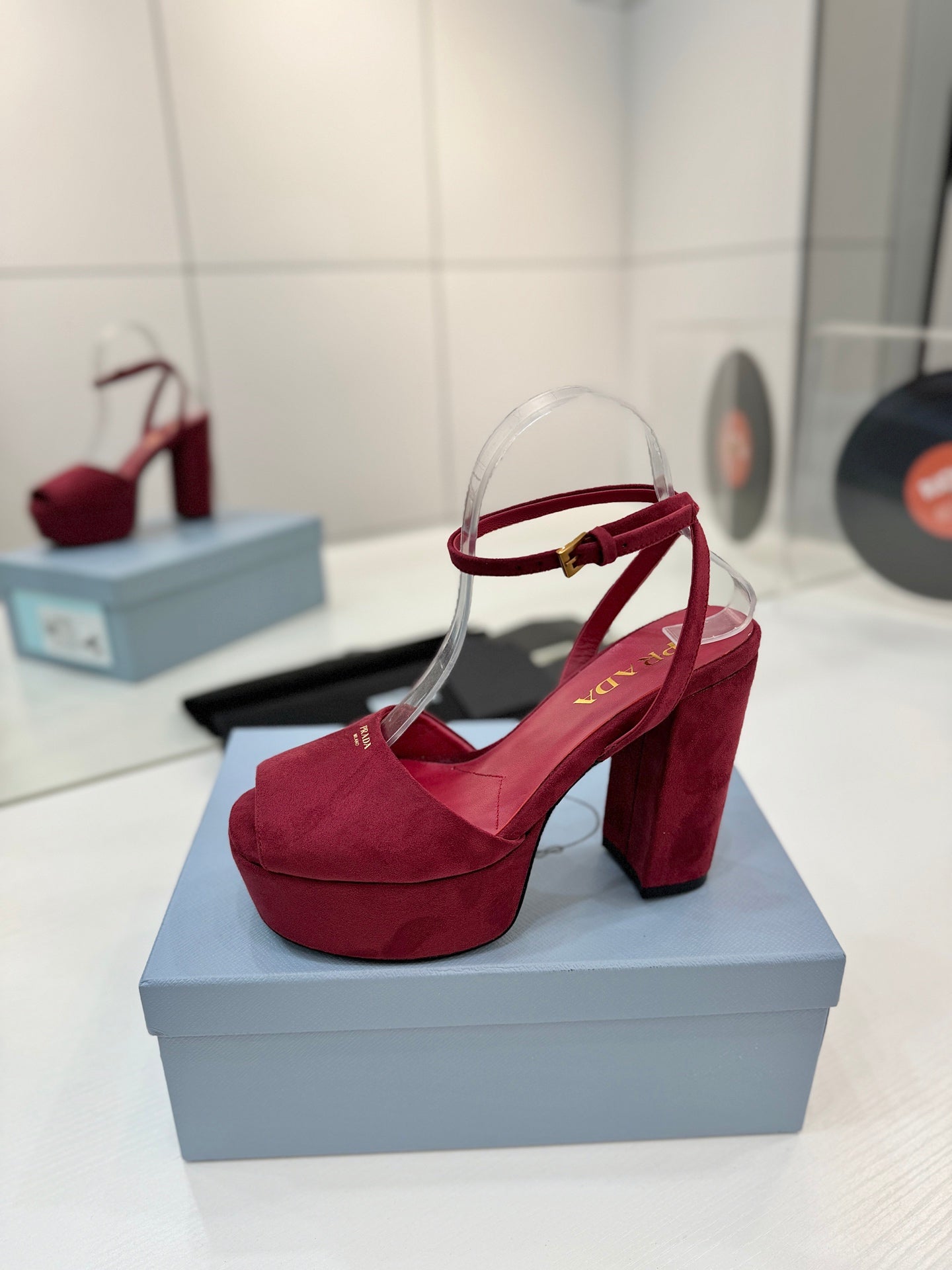 БОСОНІЖКИ PRADA 26S НА ПІДБОРАХ 115 ММ З БОРДОВОЇ ЗАМШІ