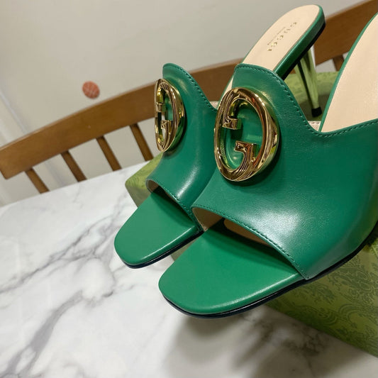GG HIGH HEELS BLONDIE 75 ЗЕЛЕНІ ШКІРЯНІ ТУФЛІ З ЗОЛОТИСТОЮ ФУРНІТУРОЮ - 34