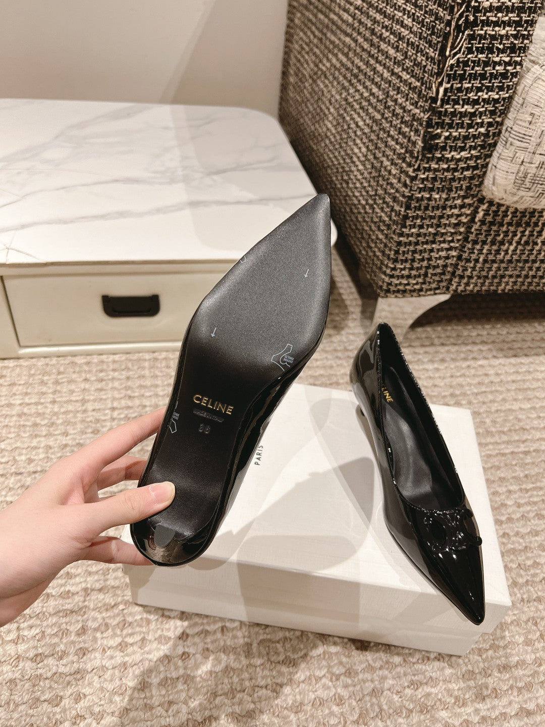 HIGH PUMP 5 CM IN BLACK PATENT CALFSKIN - 35