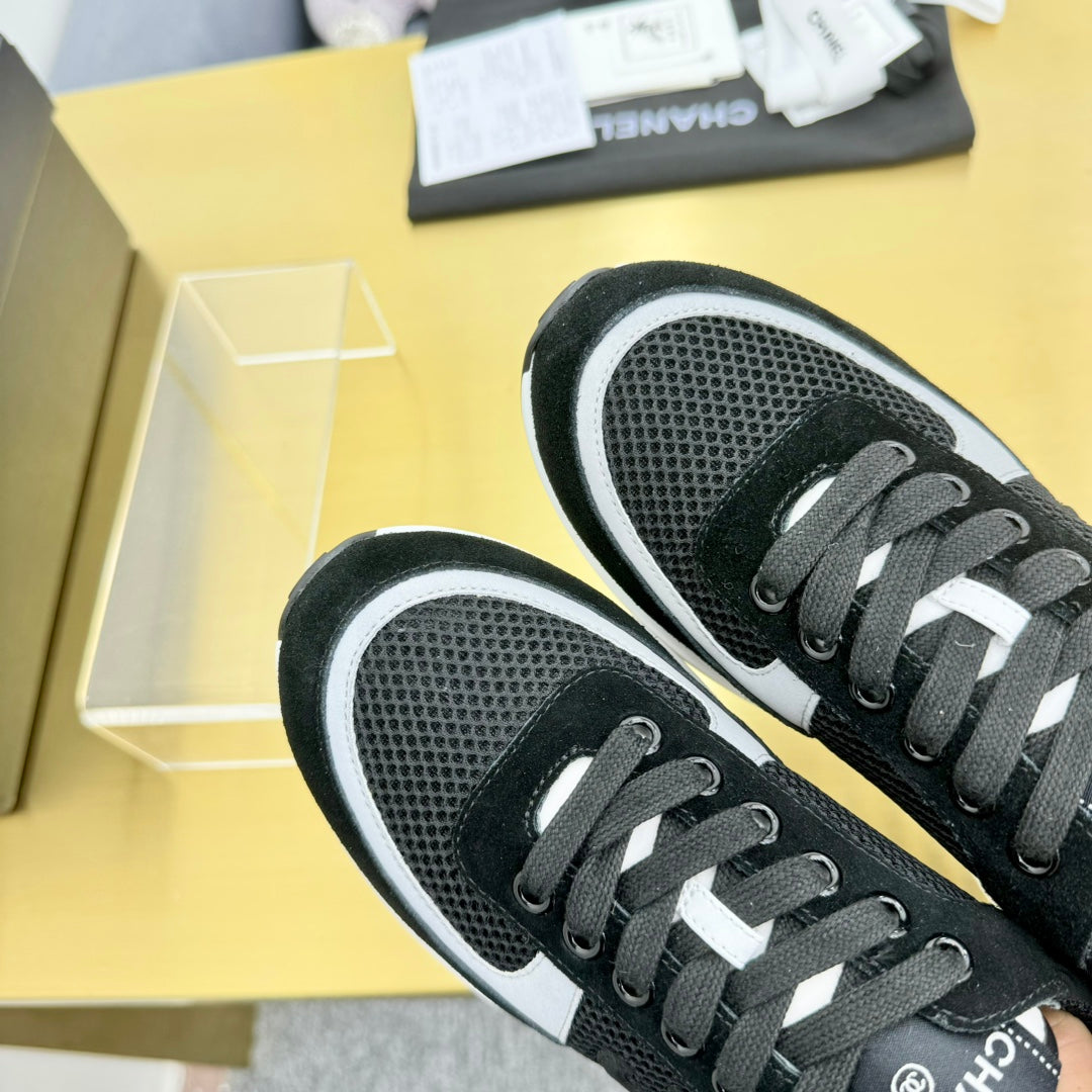 CLASSIC TRAINER IN BLACK MERCERIZED VELVET - 35
