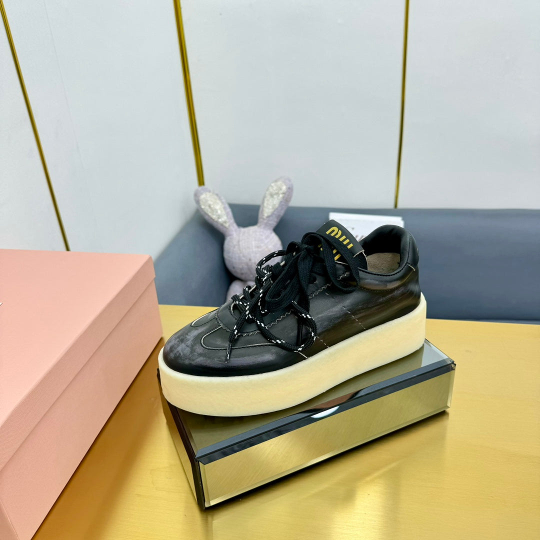 THICK-SOLED RETRO SNEAKERS IN BLACK DUST LAMBSKIN - 35
