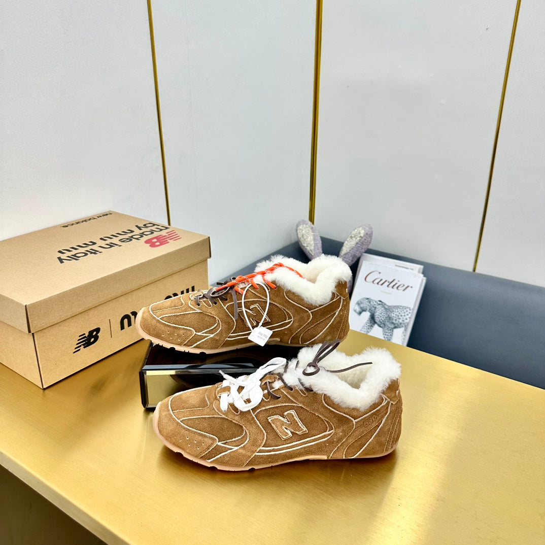MIUXNB 530 SNEAKERS IN BROWN SUEDE SHEARLING - 35