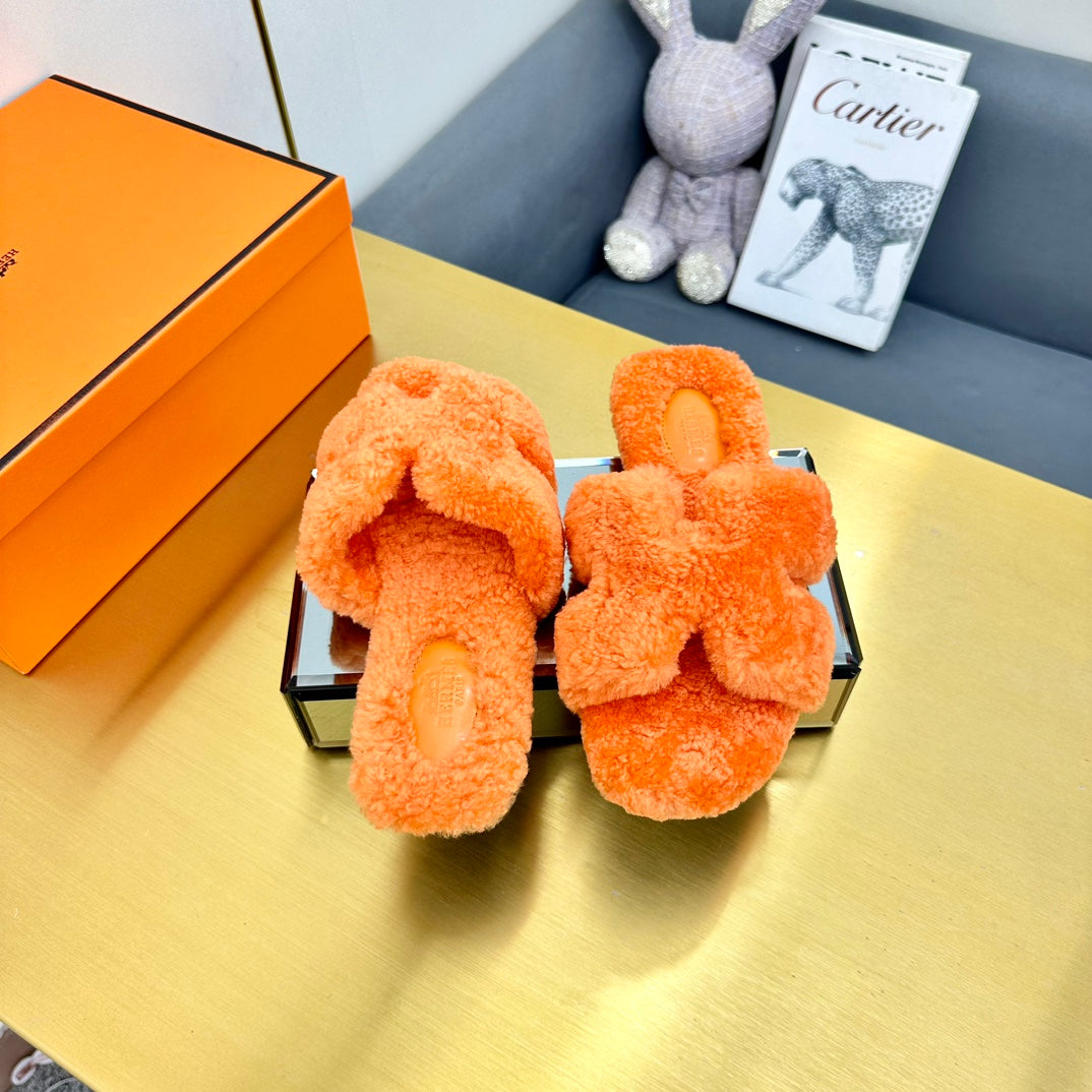 0RAN SHEARLING SANDALS NEON ORANGE - 35