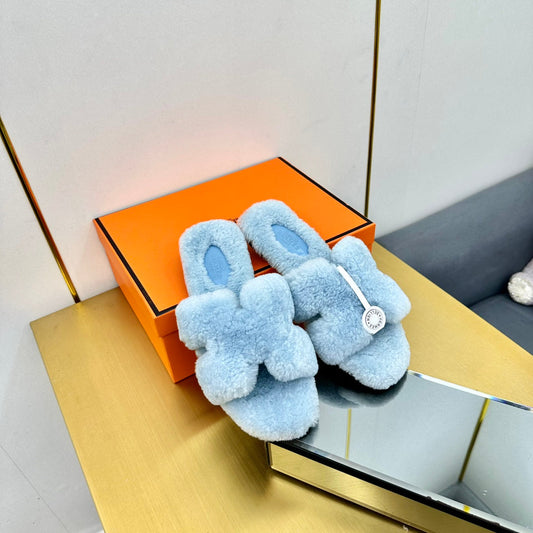 0RAN SHEARLING SANDALS POWDER BLUE - 35