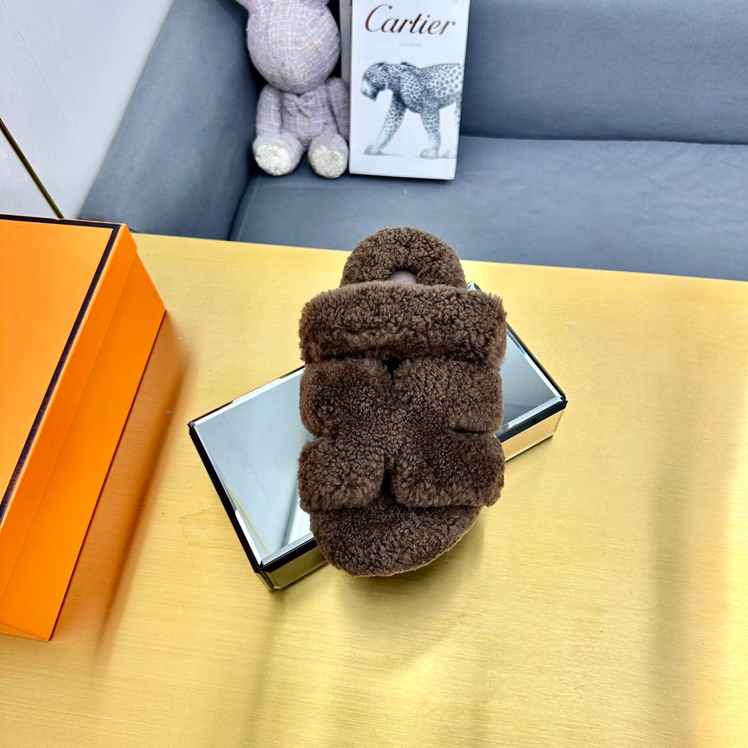 CHYPRE SANDAL IN WALNUT BROWN SHEARLING - 35