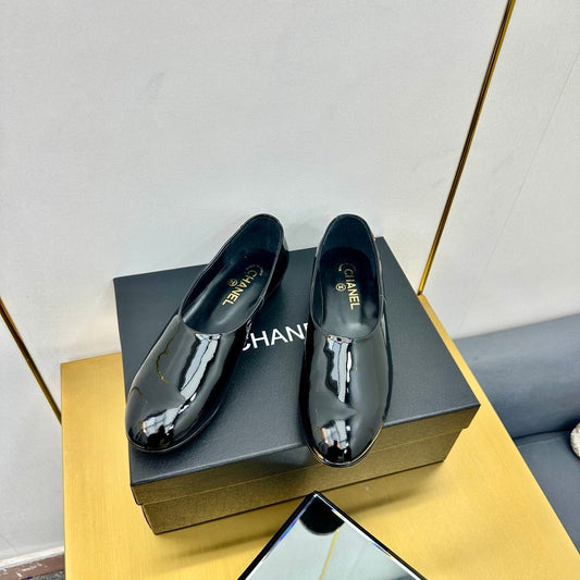 CC SIMPLE FLATS 25S IN BLACK GLOSSY LEATHER - 35