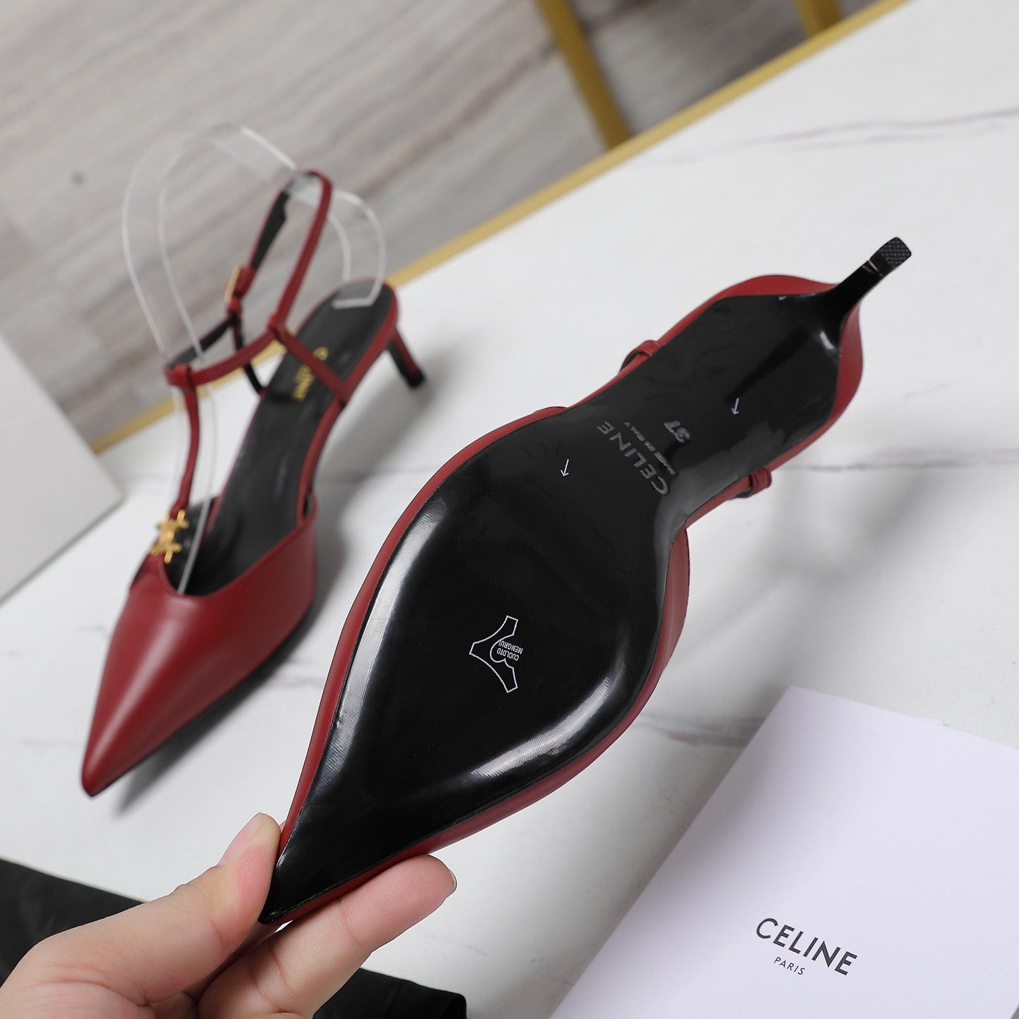 HIGH 5 CM SLINGBACK IN CHERRY RED CALFSKIN WITH GOLD LOGO - 35