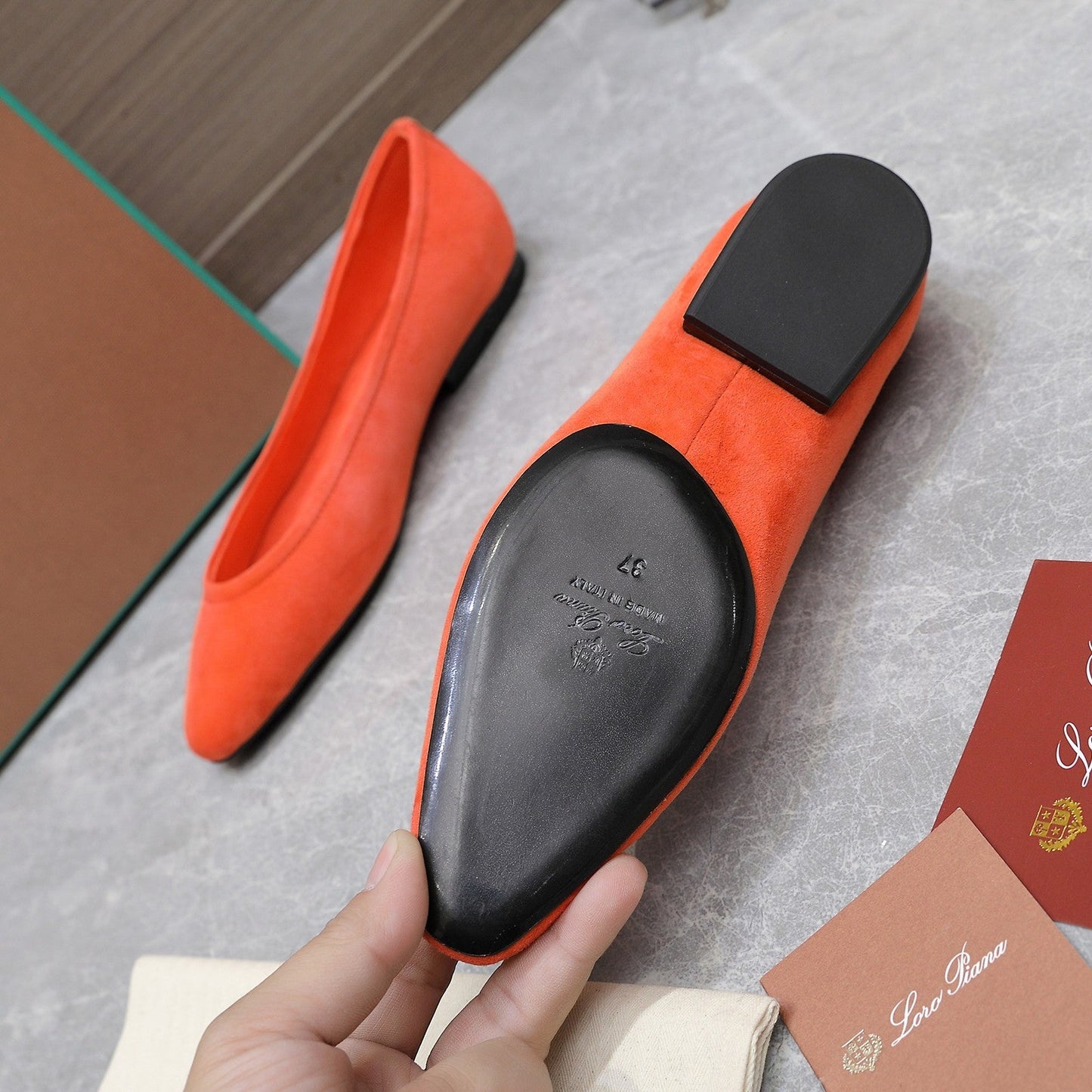 CLASSIC BALLET SHOES IN ORANGE SUEDUE - 35