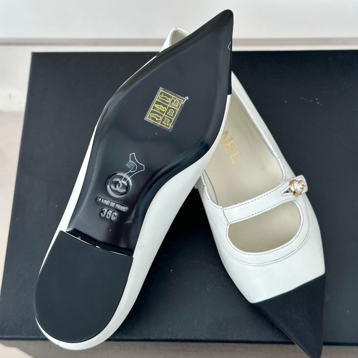 Double C Milan Runway Pointed Toe Mary Jane Shoes White Black Lambskin - 35