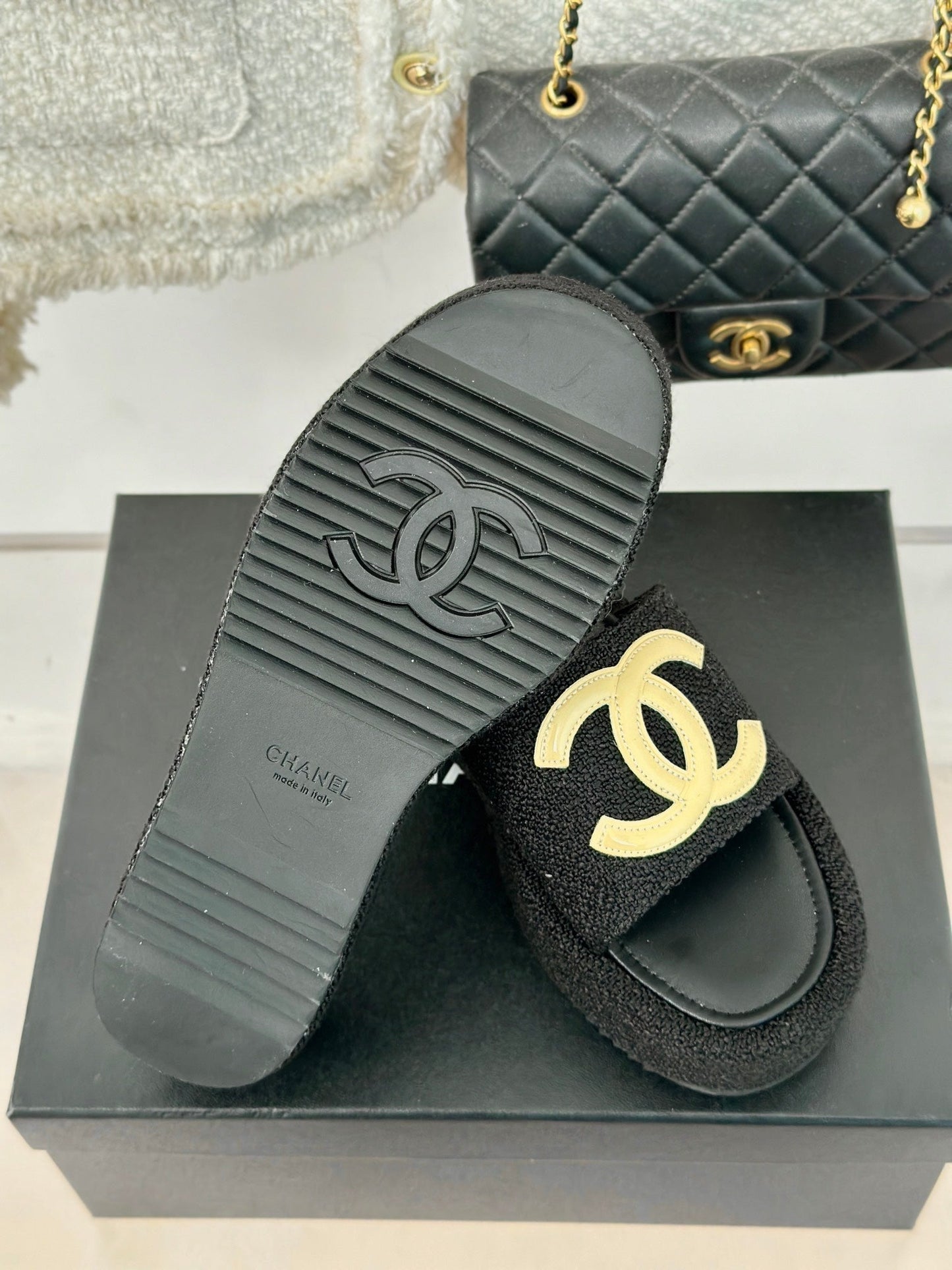 CLASSIC SLIPPERS THICK SOLE IN BLACK TWEED - 35