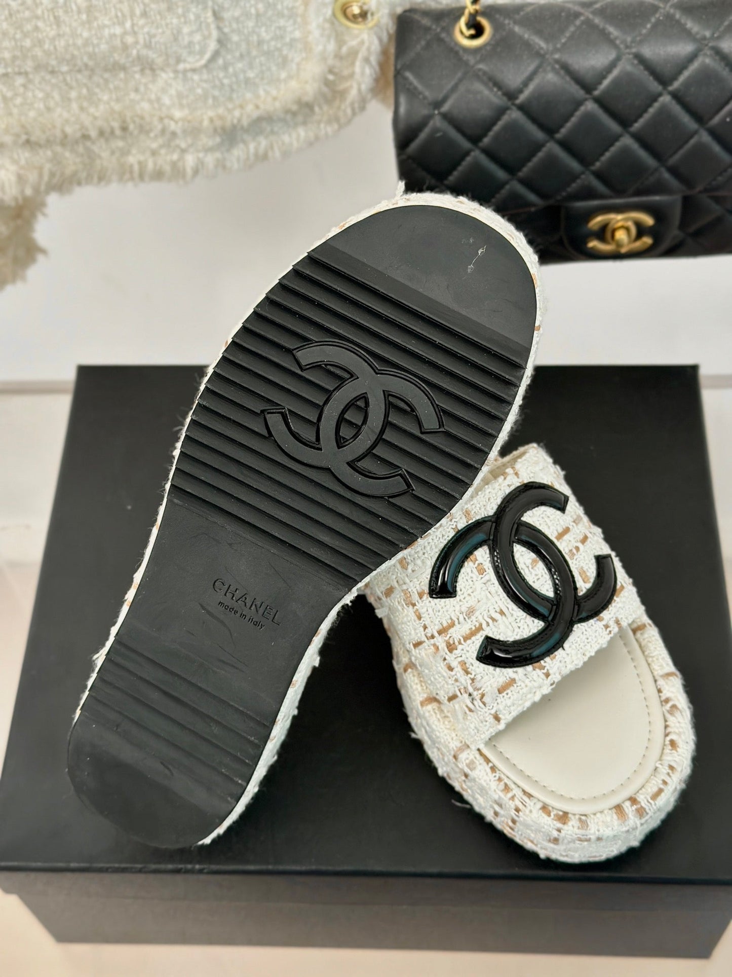 CLASSIC SLIPPERS THICK SOLE IN WHITE MIX BROWN TWEED - 35