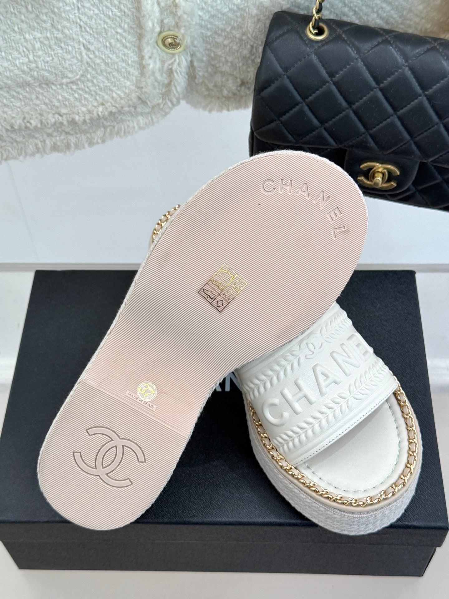 THICK SOLE WEDGE SLIPPERS IN WHITE CALFSKIN - 35