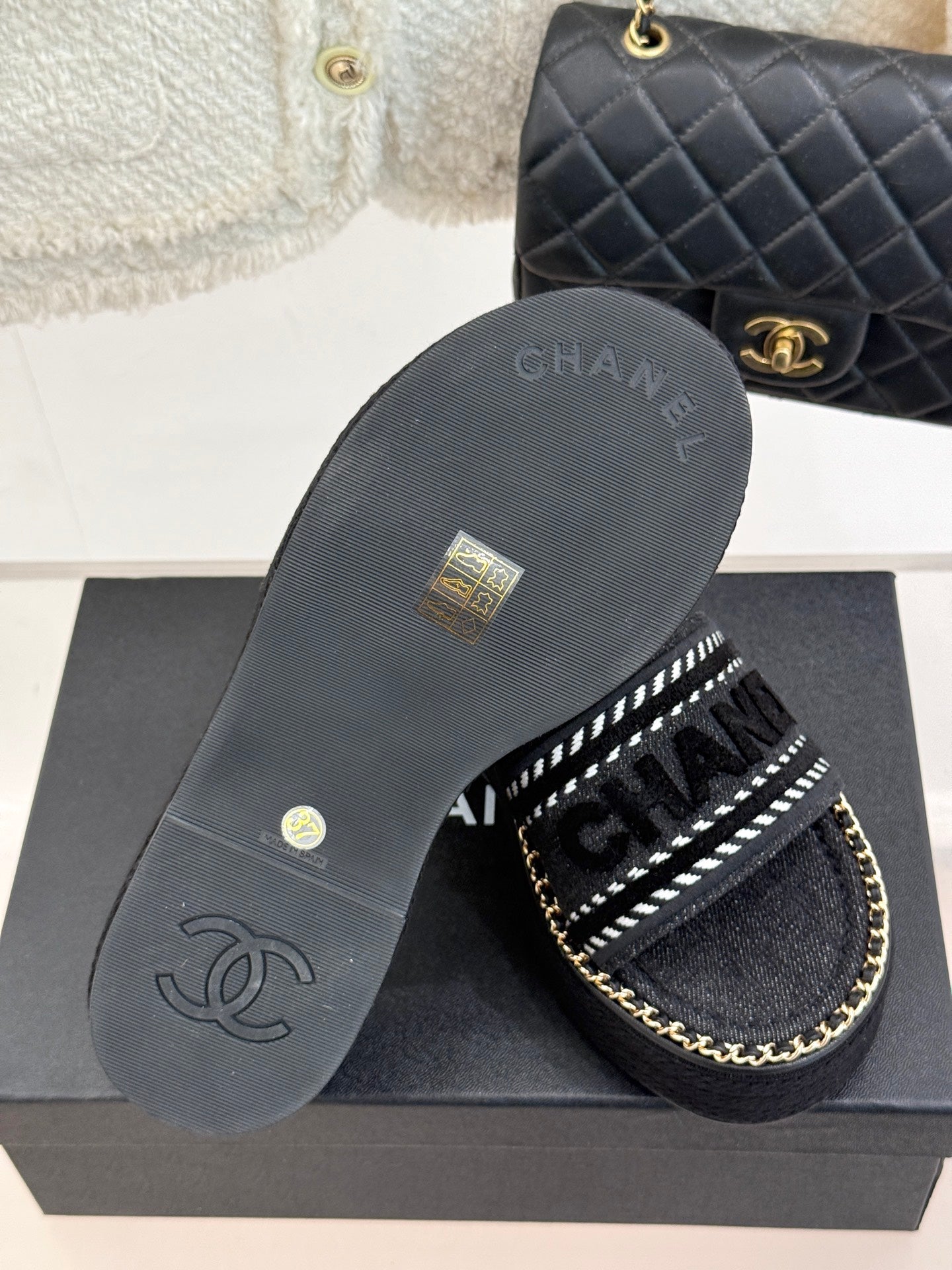 THICK SOLE WEDGE SLIPPERS IN BLACK DENIM FABRIC - 35