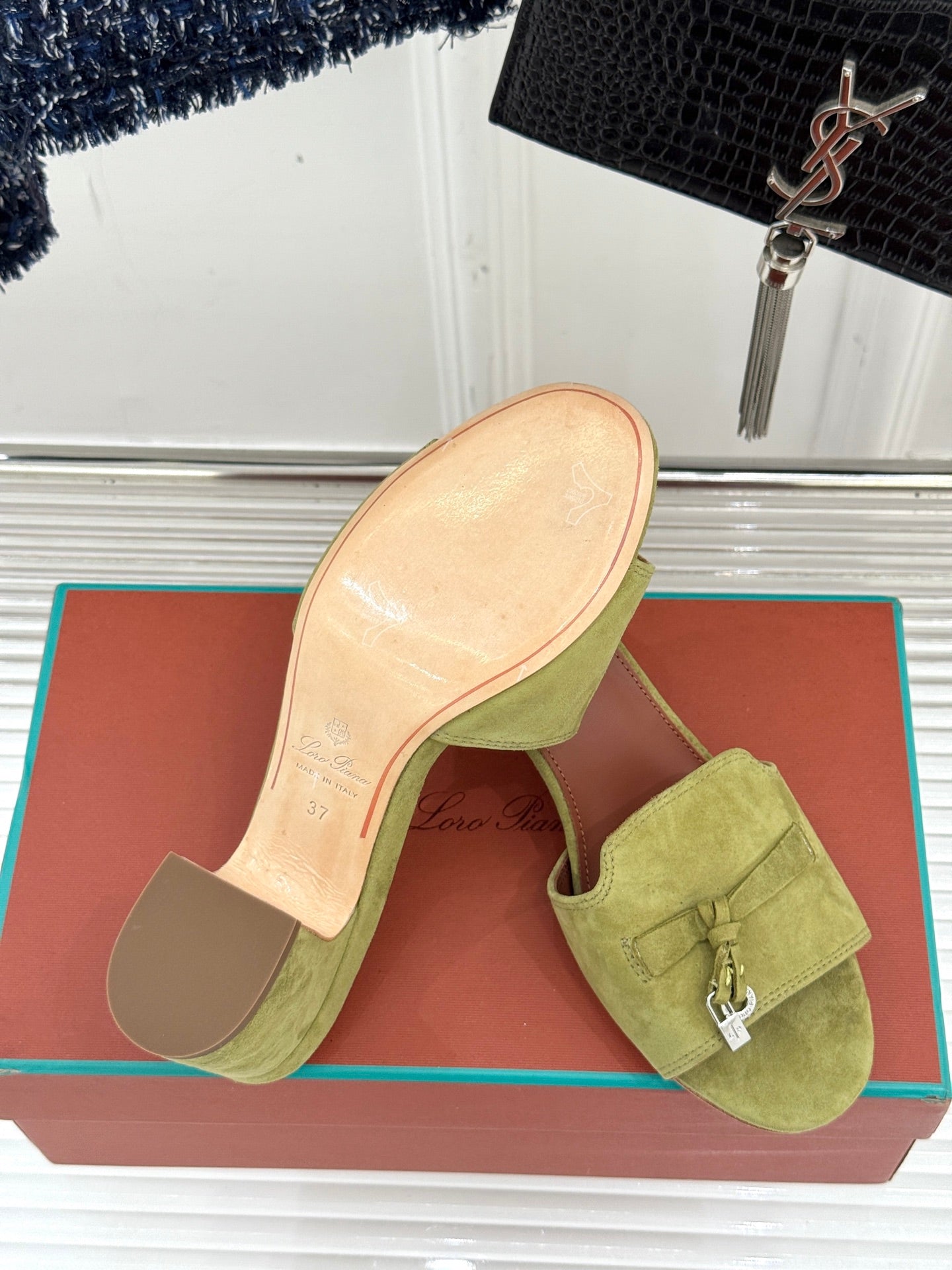 HIGH HEELS IN MOSS YELLOW SUEDE AND LAMBSKIN - 35