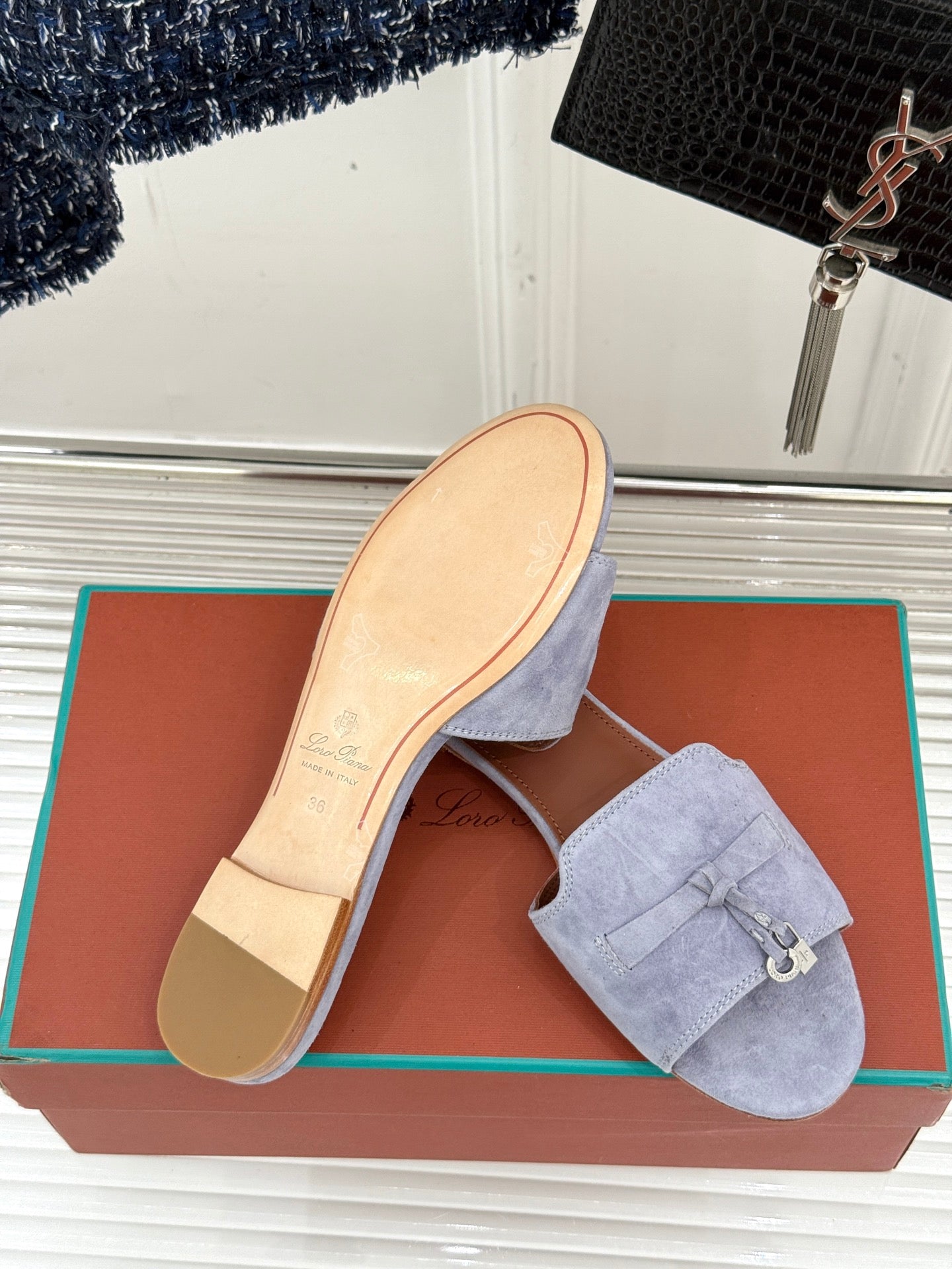 FLAT SANDALS IN GREY SUEDE AND LAMBSKIN - 35