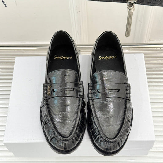 YSL 25S ЛОФЕРИ З ЧОРНОЇ РЕЛЬЄФНОЇ ОВЕЧОЇ ШКІРИ - 35