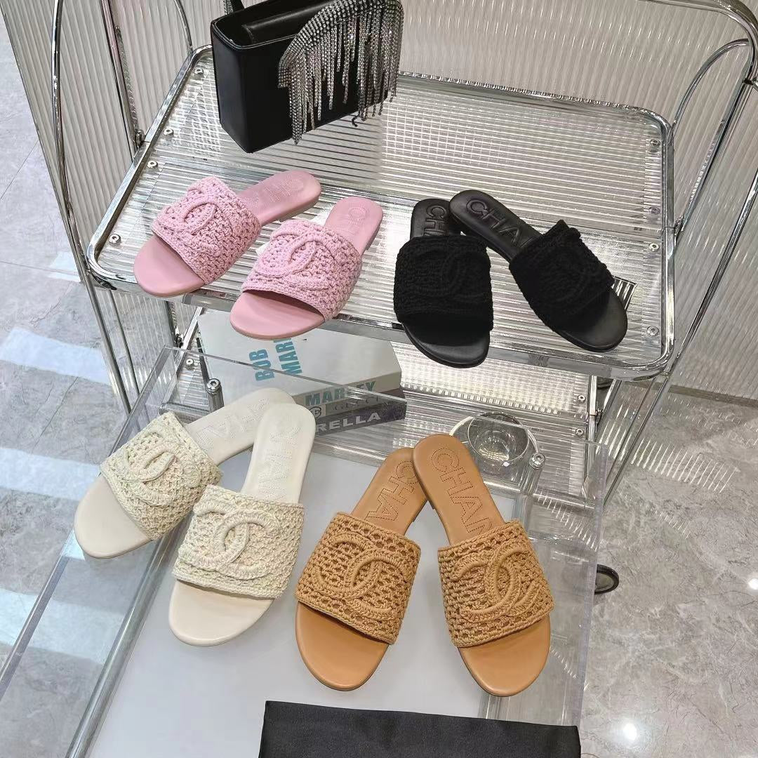 SLIPPERS LIGHT PINK SHEEPSKIN - 35