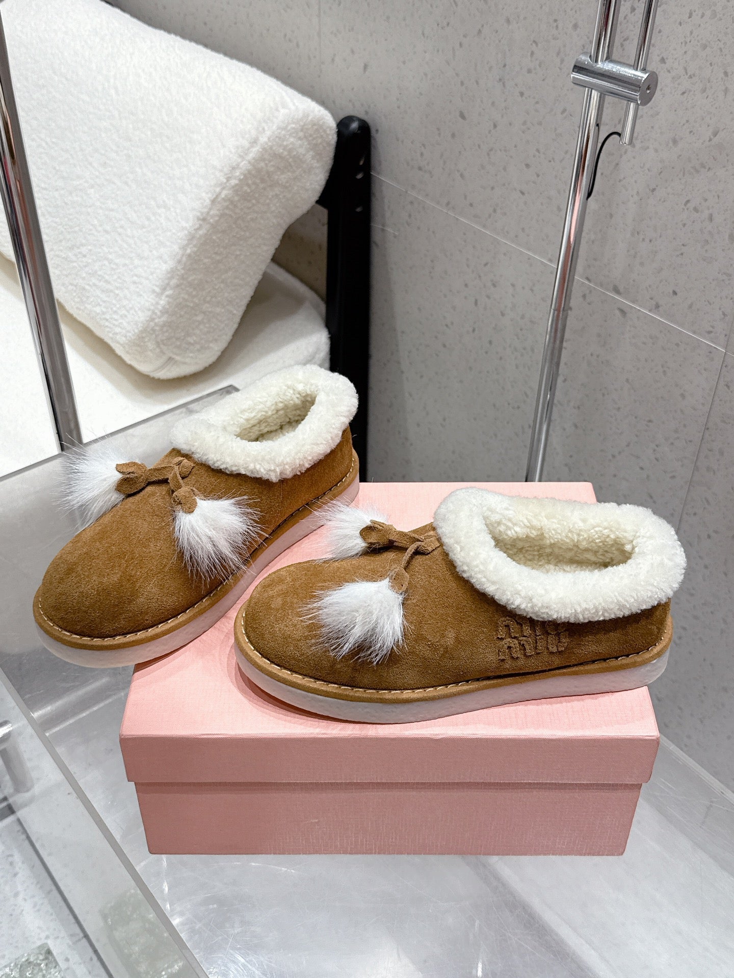 MM SHEARLING SHOES IN BROWN AND WHITE SUEDE - 35
