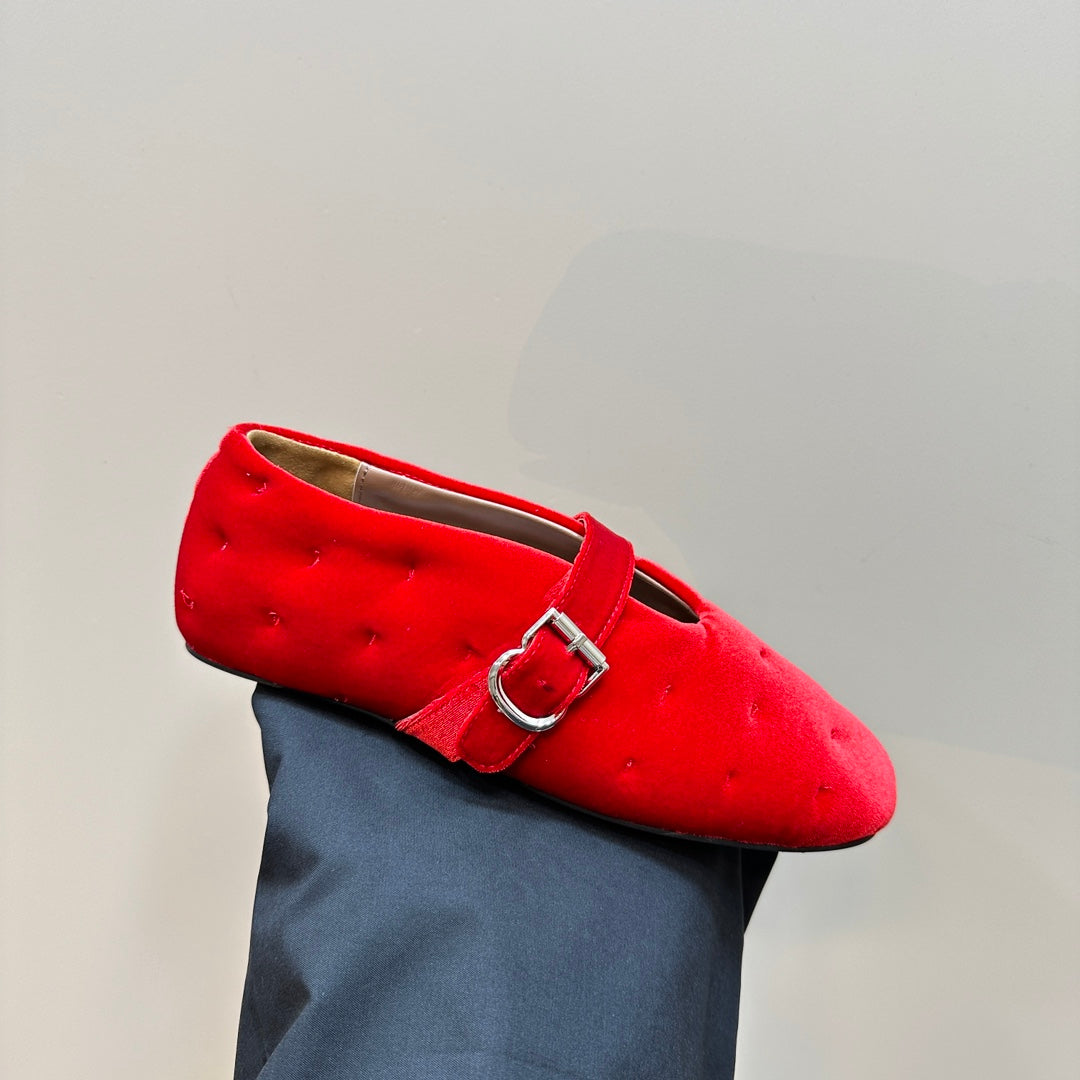 ALAIA BALLET FLATS IN CHERRY RED VELVET - 35