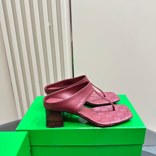 MARELLA THONG IN CURRANT RED LEATHER WITH SIGNATURE INTRECCIATO INSOLE 55 MM - 35