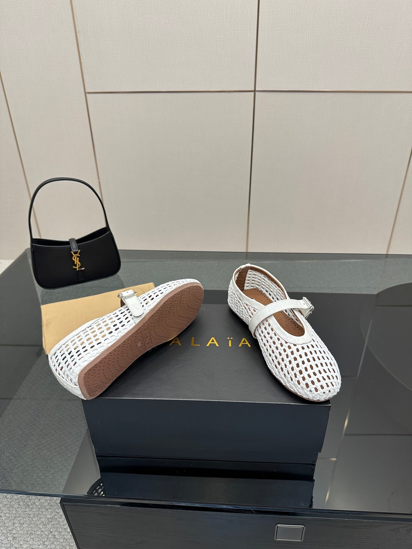 ALAIA MARY JANE FLAT 25S IN WHITE WOVEN MESH - 34