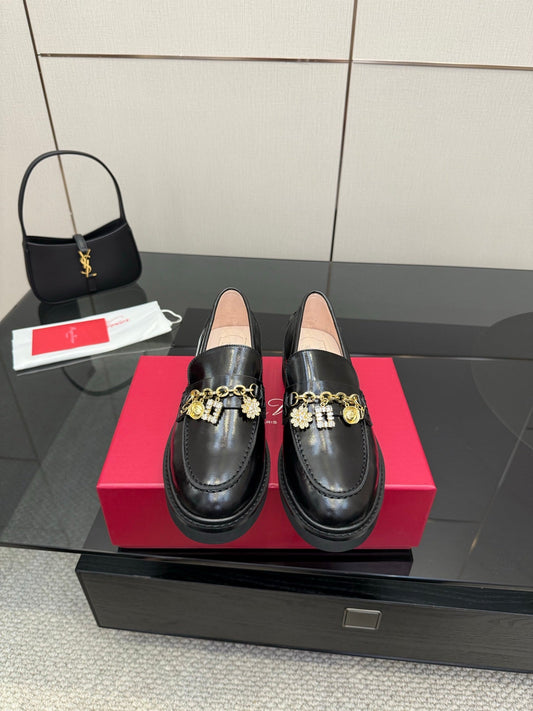 ROGER VIVIER 25S RANGERS CHAIN LOAFER IN BLACK CALFSKIN - 35