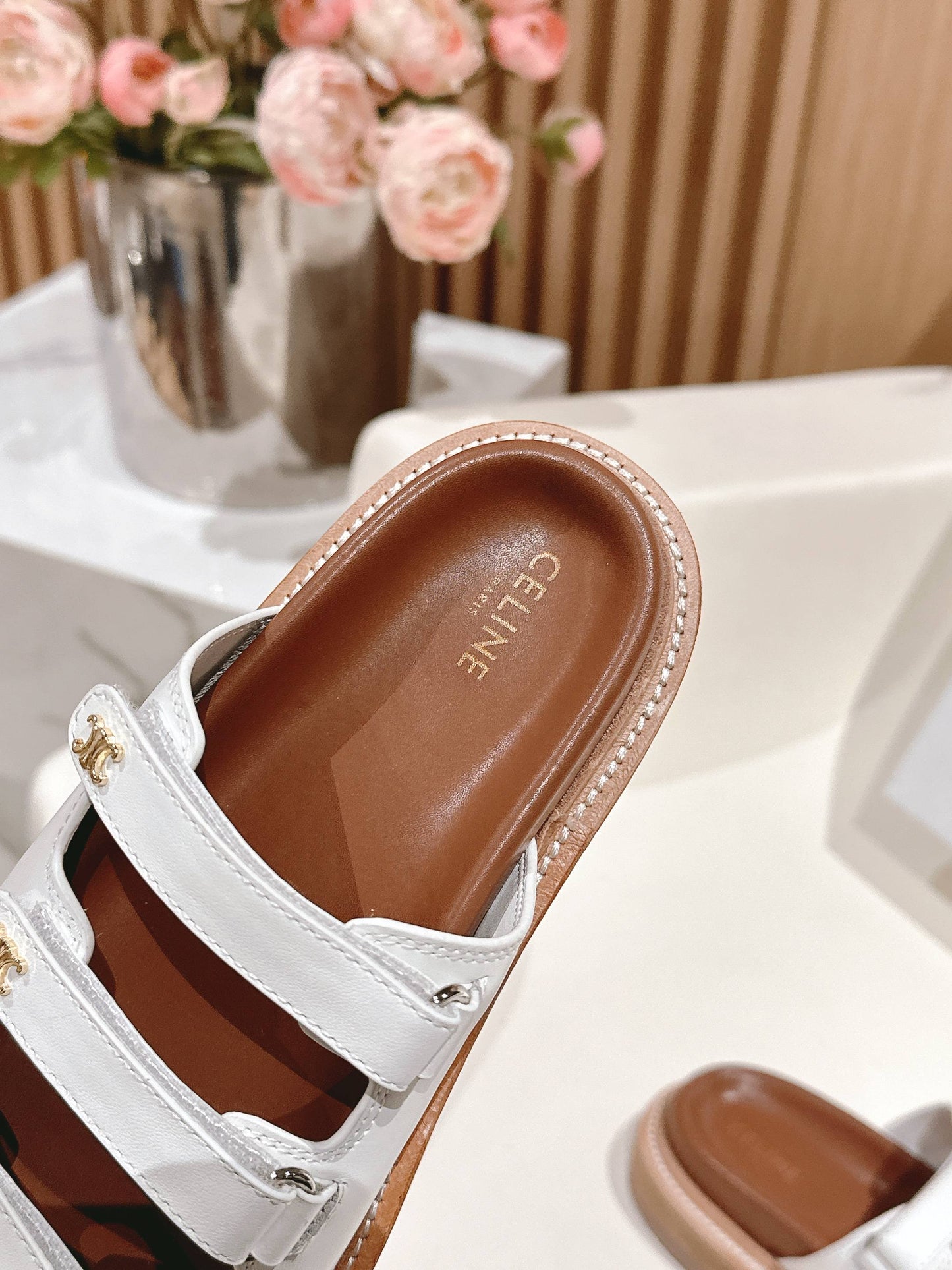TRIOMPHE SANDALS IN WHITE CALFSKIN - 34